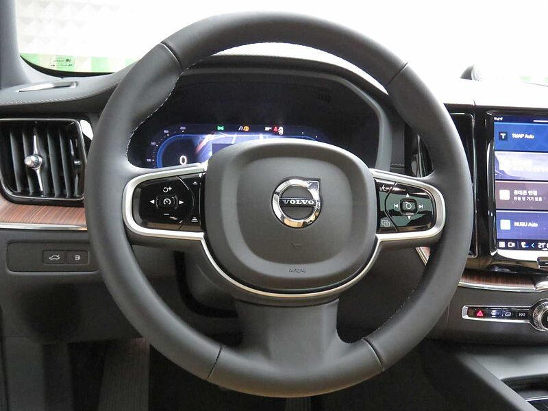 Volvo  Ultra, T8 AWD 플러그-인 하이브리드, 전기/가솔린, 브라이트