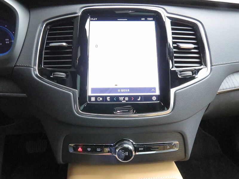 Volvo  Recharge Ultimate, T8 AWD 플러그-인 하이브리드, 전기/가솔린, 브라이트, 7 좌석