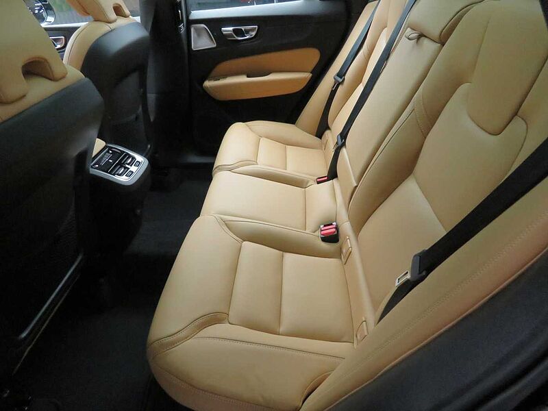 Volvo  Ultra, B6 AWD 마일드 하이브리드, 가솔린, 브라이트