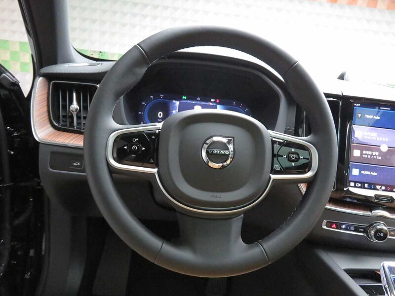 Volvo  Ultra, B6 AWD 마일드 하이브리드, 가솔린, 브라이트
