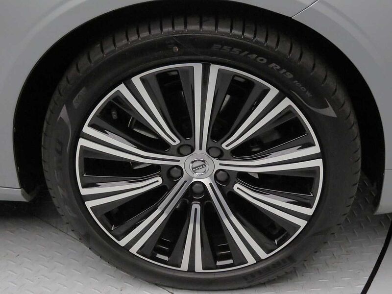 Volvo Ultimate, B5 마일드 하이브리드, 가솔린, 브라이트