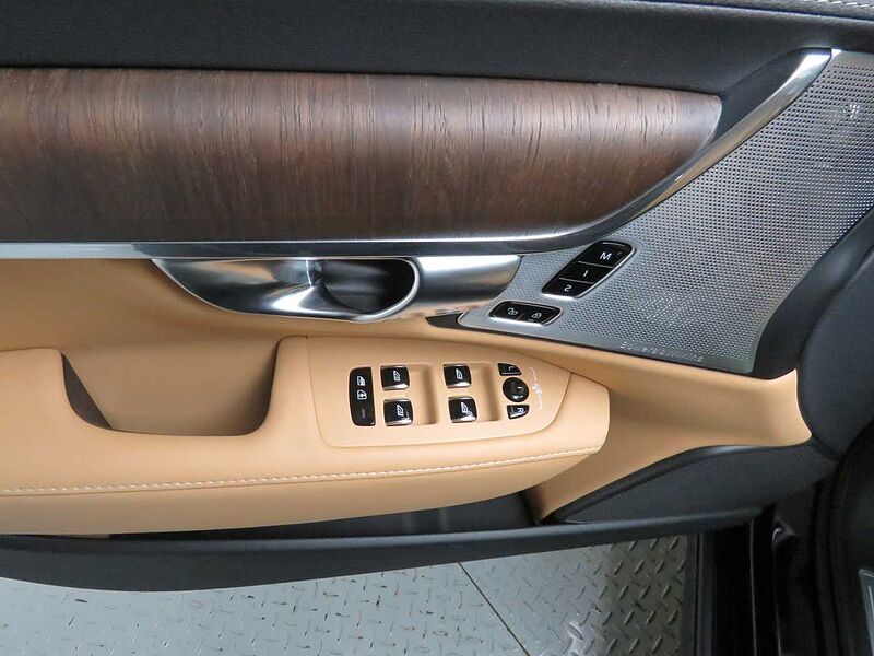 Volvo Ultra, B5 마일드 하이브리드, 가솔린, 브라이트