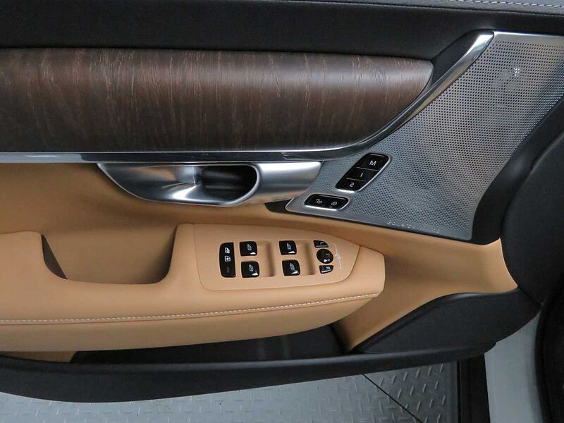 Volvo  Ultimate, B5 AWD 마일드 하이브리드, 가솔린, 브라이트