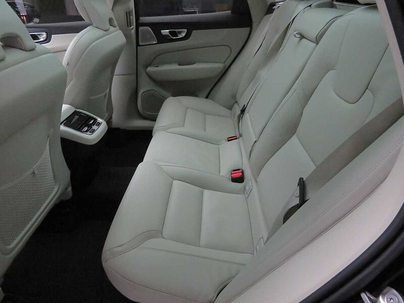 Volvo Ultra, B5 AWD 마일드 하이브리드, 가솔린, 브라이트