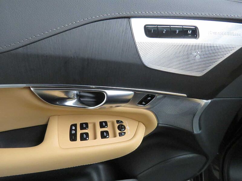 Volvo Recharge Ultimate, T8 AWD 플러그-인 하이브리드, 전기/가솔린, 브라이트, 7 좌석