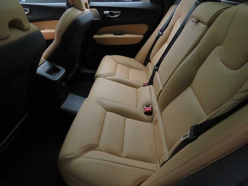 Volvo  Ultra, T8 AWD 플러그-인 하이브리드, 전기/가솔린, 브라이트