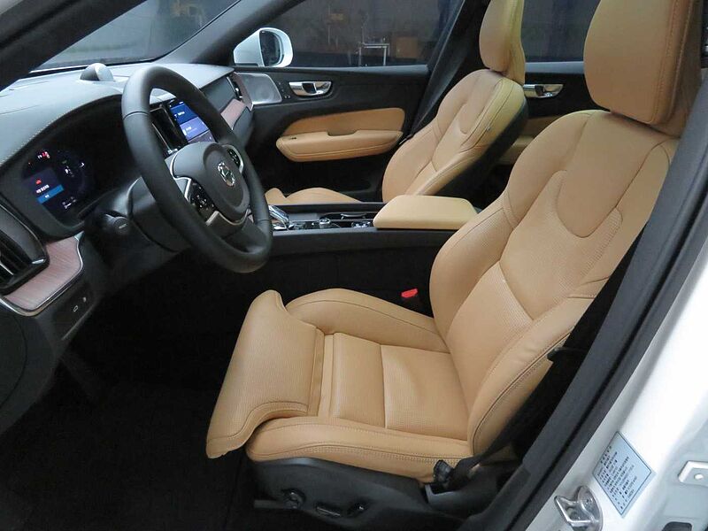 Volvo  Ultra, T8 AWD 플러그-인 하이브리드, 전기/가솔린, 브라이트