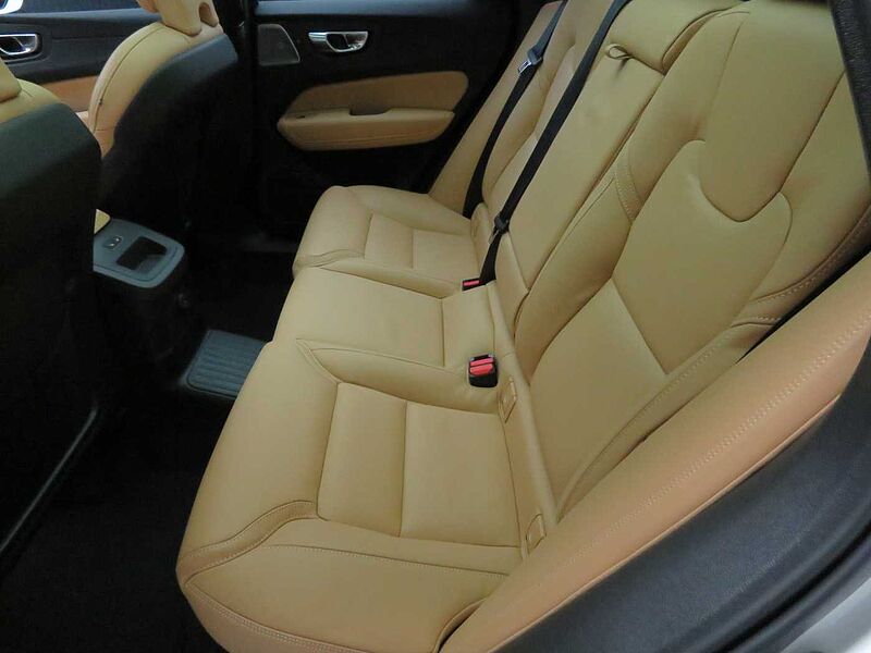 Volvo  Ultra, T8 AWD 플러그-인 하이브리드, 전기/가솔린, 브라이트