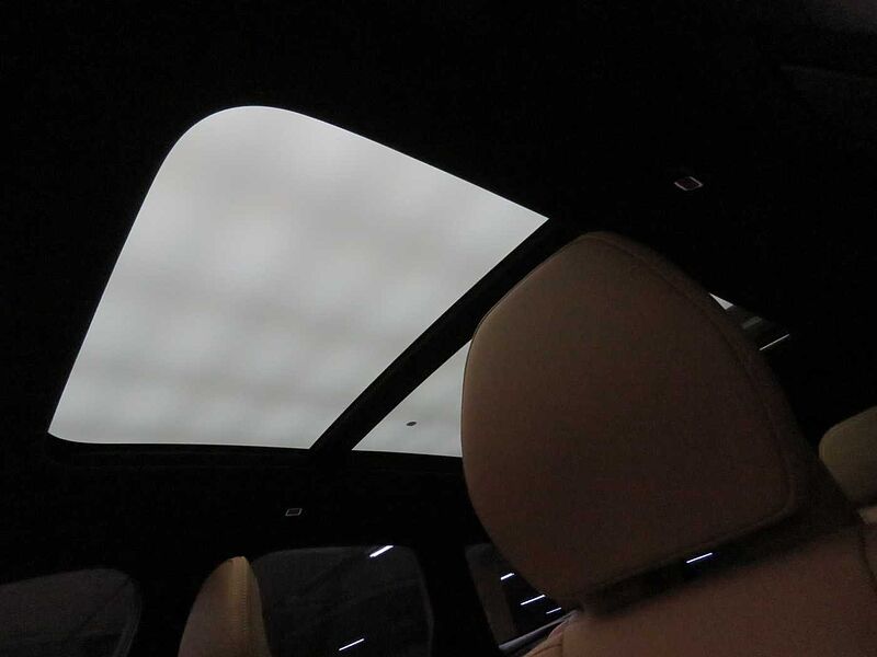 Volvo  Ultra, T8 AWD 플러그-인 하이브리드, 전기/가솔린, 브라이트