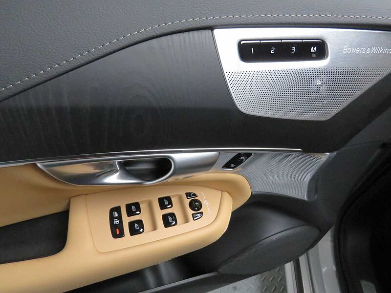 Volvo  Recharge Ultimate, T8 AWD 플러그-인 하이브리드, 전기/가솔린, 브라이트, 7 좌석