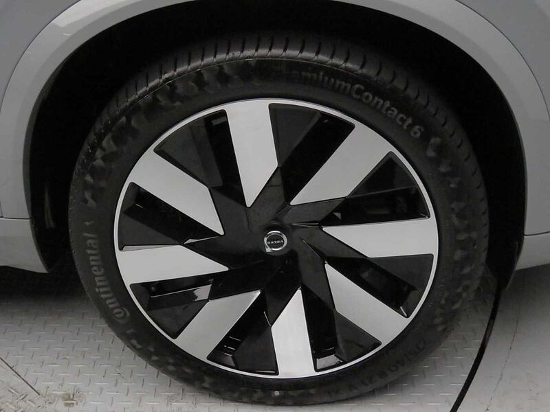 Volvo  Recharge Ultimate, T8 AWD 플러그-인 하이브리드, 전기/가솔린, 브라이트, 7 좌석