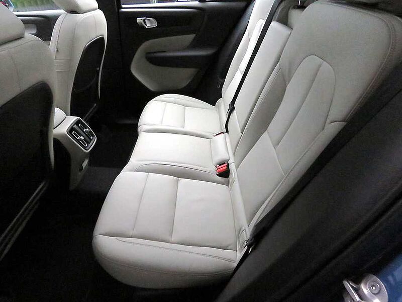 Volvo  Ultra, B4 AWD 마일드 하이브리드, 가솔린, 브라이트