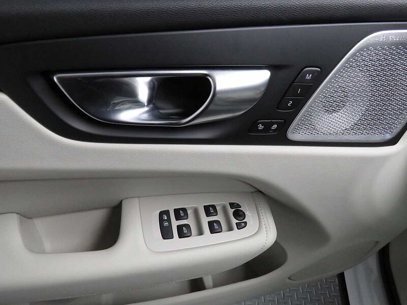 Volvo  Ultra, B5 AWD 마일드 하이브리드, 가솔린, 다크