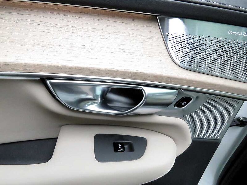 Volvo  Ultra, T8 AWD 플러그-인 하이브리드, 전기/가솔린, 브라이트, 7 좌석