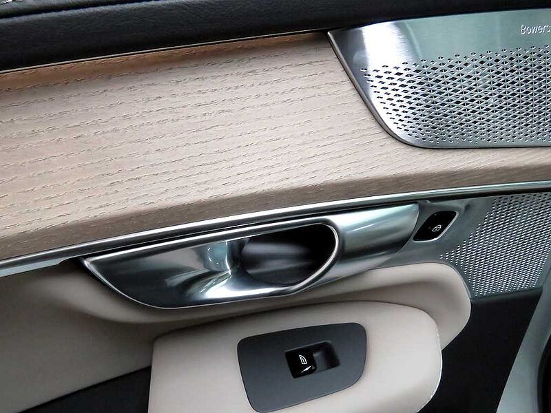 Volvo  Ultra, B6 AWD 마일드 하이브리드, 가솔린, 다크, 7 좌석