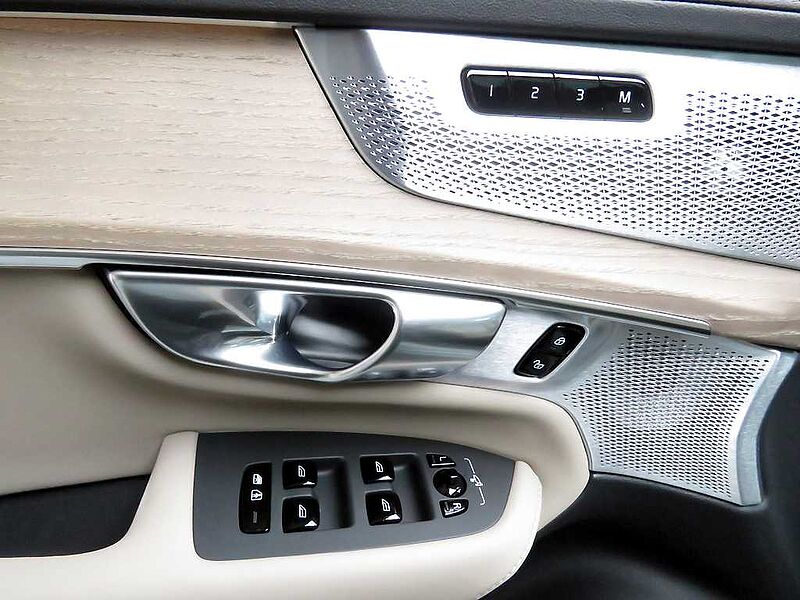 Volvo  Ultra, B6 AWD 마일드 하이브리드, 가솔린, 다크, 7 좌석