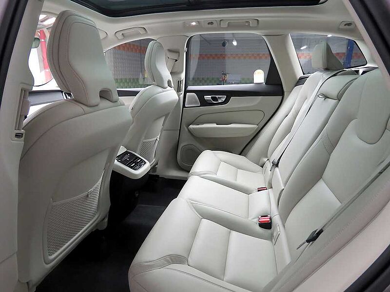 Volvo Ultra, B5 AWD 마일드 하이브리드, 가솔린, 브라이트