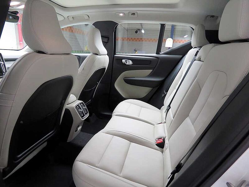 Volvo  Ultra, B4 AWD 마일드 하이브리드, 가솔린, 다크