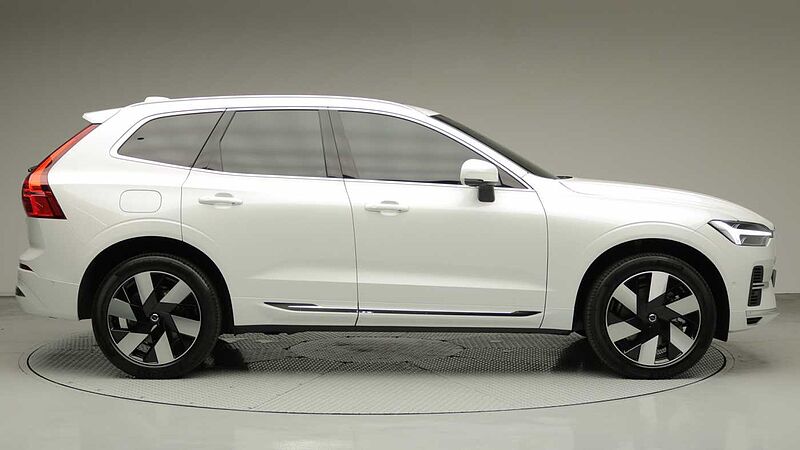 Volvo Ultra, T8 AWD 플러그-인 하이브리드, 전기/가솔린, 브라이트