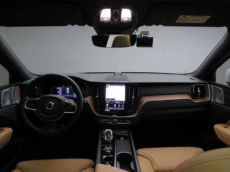 Volvo Ultra, T8 AWD 플러그-인 하이브리드, 전기/가솔린, 브라이트