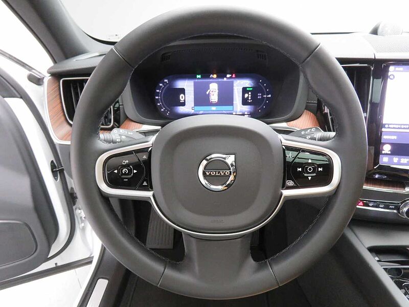 Volvo Ultra, T8 AWD 플러그-인 하이브리드, 전기/가솔린, 브라이트