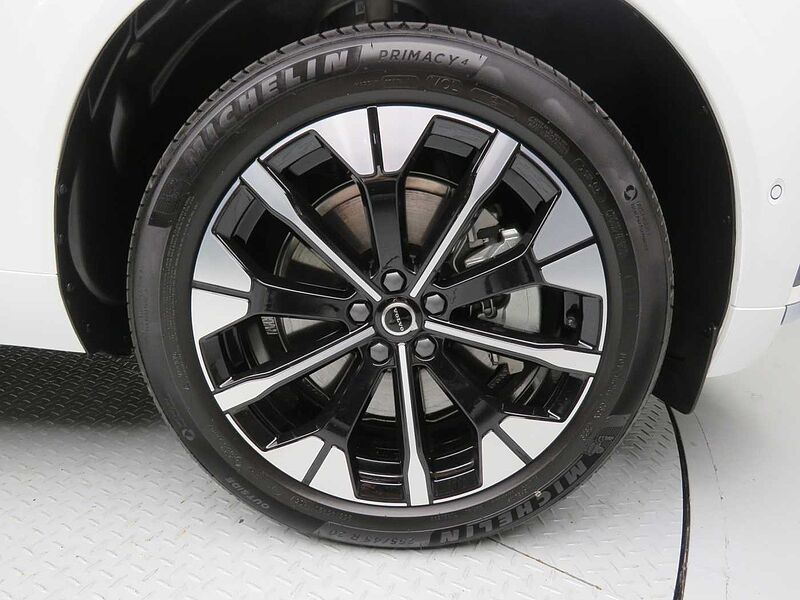 Volvo  Ultra, T8 AWD 플러그-인 하이브리드, 전기/가솔린, 브라이트