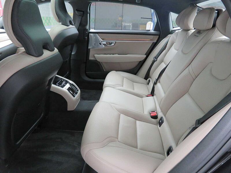 Volvo  Ultra, B5 마일드 하이브리드, 가솔린, 다크