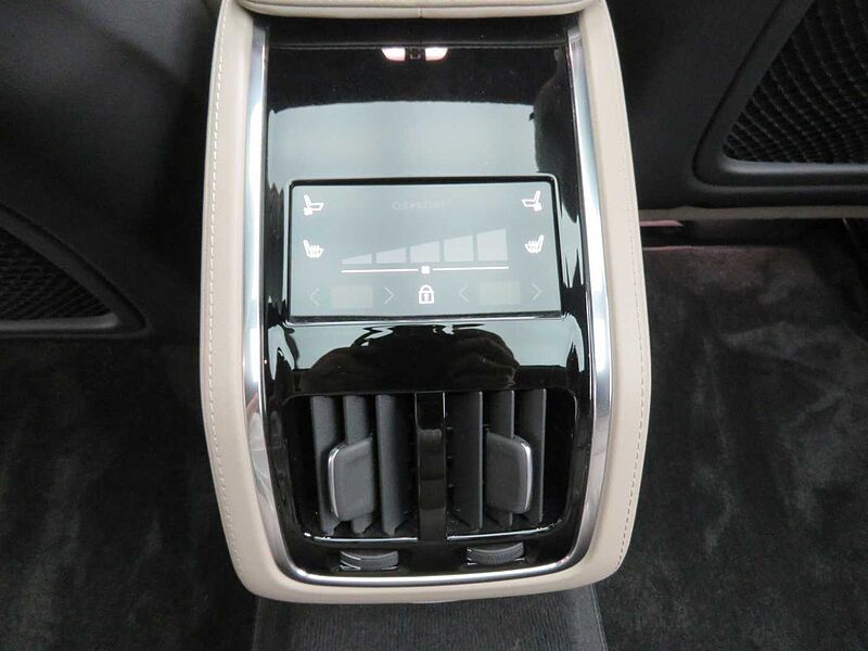 Volvo  Ultra, B5 마일드 하이브리드, 가솔린, 다크