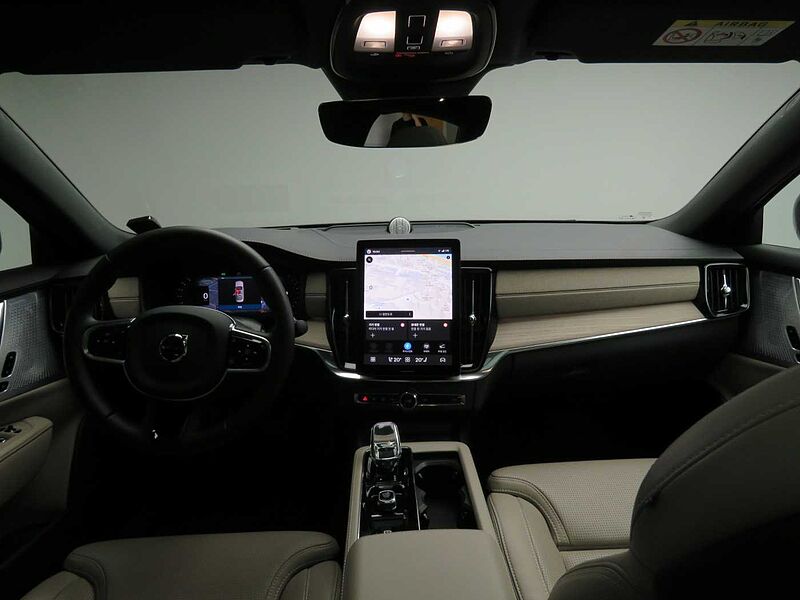 Volvo  Ultra, B5 마일드 하이브리드, 가솔린, 다크