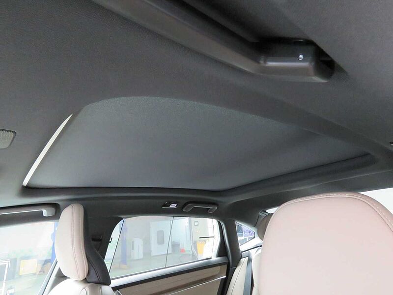 Volvo  Ultra, B5 마일드 하이브리드, 가솔린, 다크