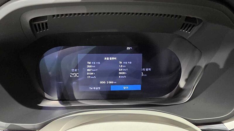 Volvo  Ultra, T8 AWD 플러그-인 하이브리드, 전기/가솔린, 브라이트