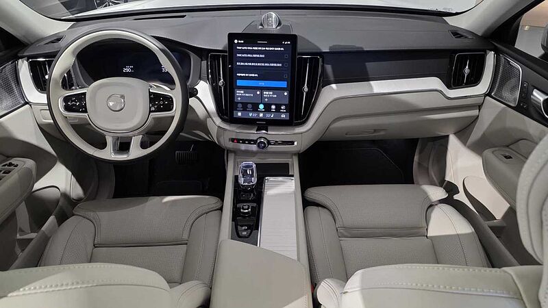 Volvo  Ultra, T8 AWD 플러그-인 하이브리드, 전기/가솔린, 브라이트
