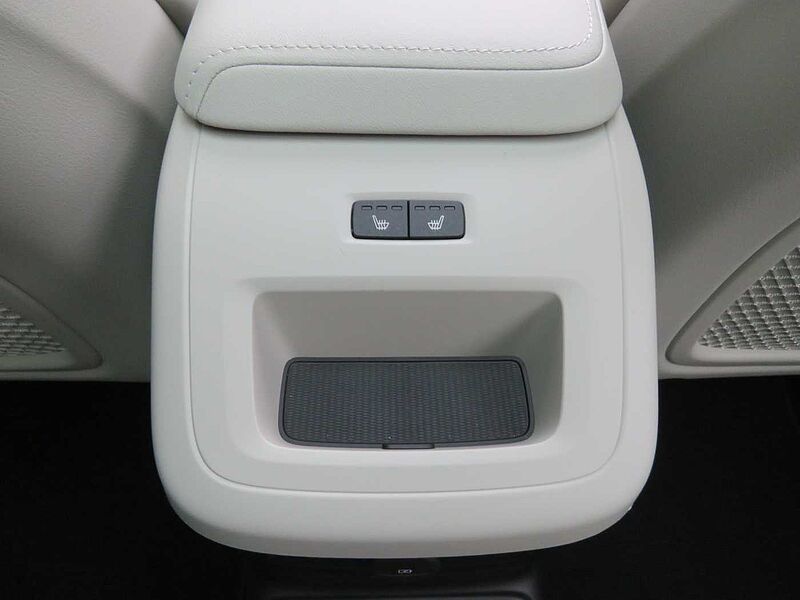 Volvo  Ultra, T8 AWD 플러그-인 하이브리드, 전기/가솔린, 브라이트