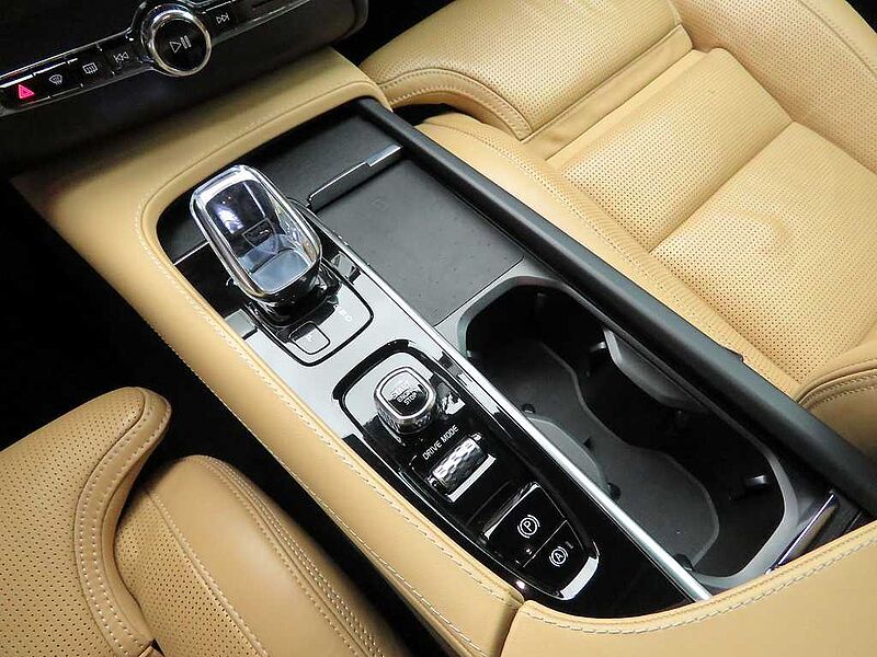 Volvo  Inscription, B6 AWD (300 hp) aut 5 seat, 분리된 7개의 좌석