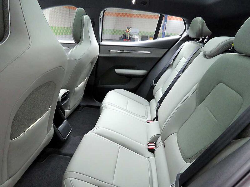 Volvo  Ultra, Twin Motor Performance, 순수 전기