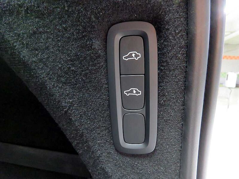 Volvo  Ultra, T8 AWD 플러그-인 하이브리드, 전기/가솔린, 브라이트, 7 좌석