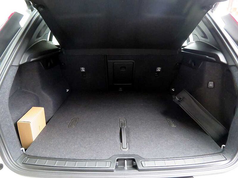 Volvo Ultra, B4 AWD 마일드 하이브리드, 가솔린, 다크