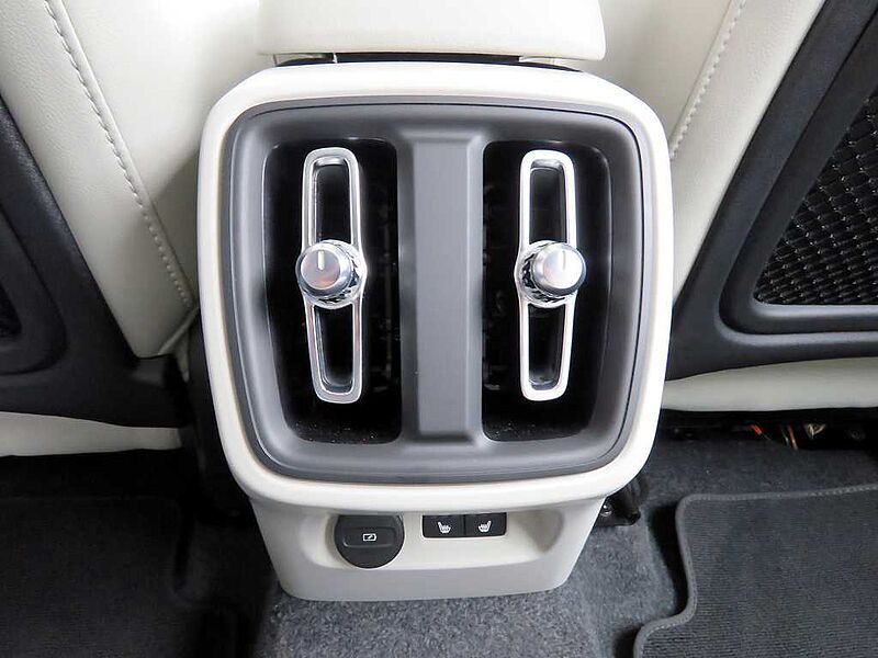 Volvo Ultra, B4 AWD 마일드 하이브리드, 가솔린, 다크