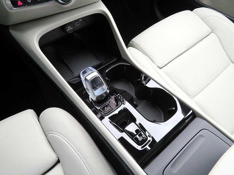 Volvo Ultra, B4 AWD 마일드 하이브리드, 가솔린, 다크