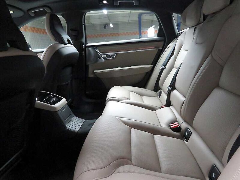 Volvo  Ultra, T8 AWD 플러그-인 하이브리드, 전기/가솔린, 브라이트