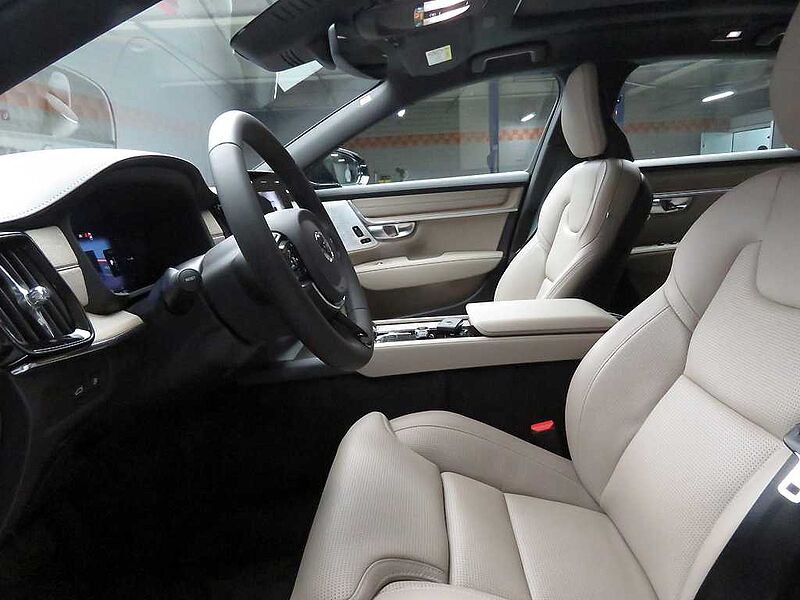 Volvo  Ultra, T8 AWD 플러그-인 하이브리드, 전기/가솔린, 브라이트
