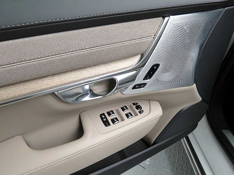 Volvo  Ultra, B5 마일드 하이브리드, 가솔린, 브라이트