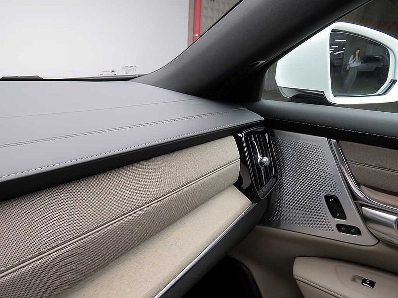 Volvo  Ultra, B5 마일드 하이브리드, 가솔린, 브라이트