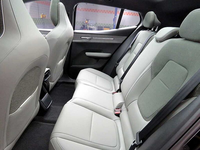 Volvo  Ultra, Twin Motor Performance, 순수 전기
