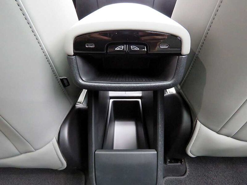 Volvo  Ultra, Twin Motor Performance, 순수 전기