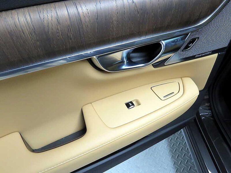 Volvo  Ultra, B5 마일드 하이브리드, 가솔린, 브라이트