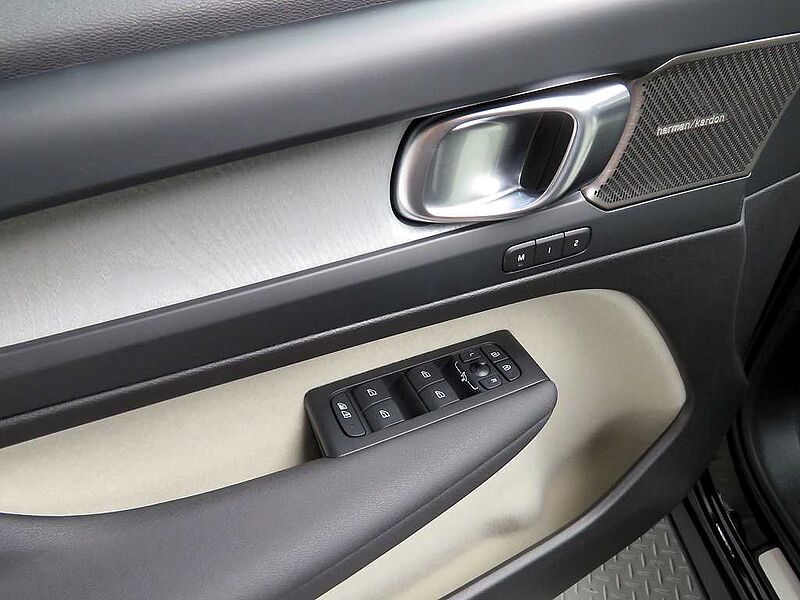 Volvo  Ultra, B4 AWD 마일드 하이브리드, 가솔린, 브라이트