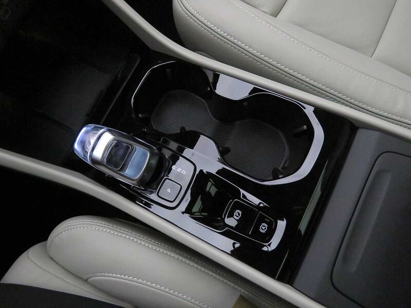 Volvo  Ultra, B4 AWD 마일드 하이브리드, 가솔린, 브라이트