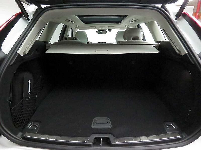 Volvo  Ultra, T8 AWD 플러그-인 하이브리드, 전기/가솔린, 브라이트