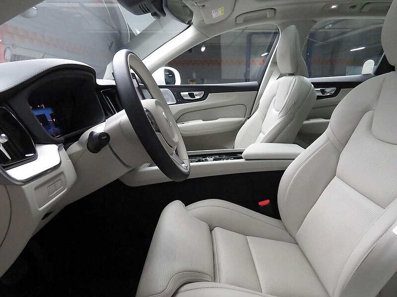 Volvo  Ultra, T8 AWD 플러그-인 하이브리드, 전기/가솔린, 브라이트